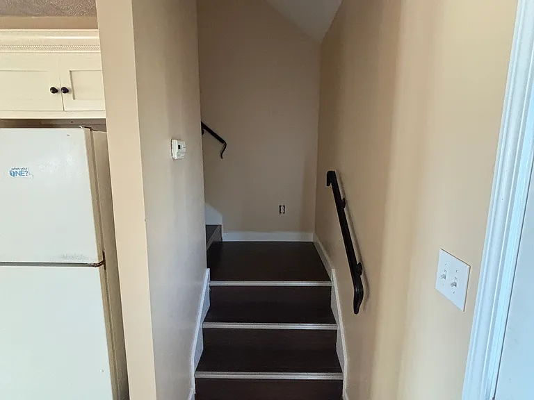 587 Mitchell St — Photo 7