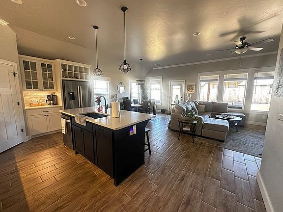 Kitchen / Living
