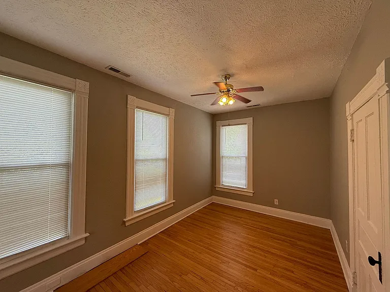 118 N Glenwood Ave — Photo 8
