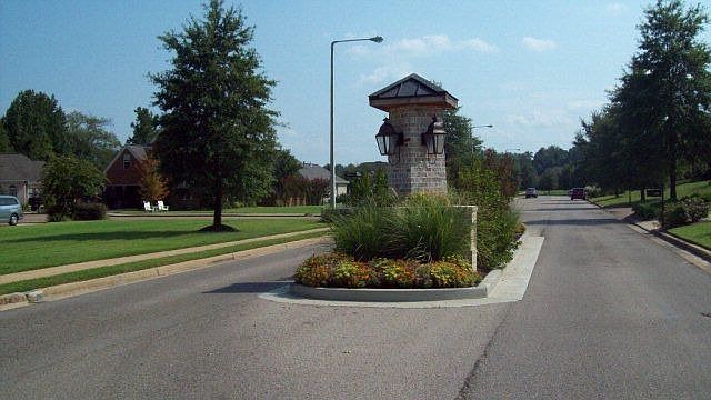 1st image of 904 Olde Creek Ln