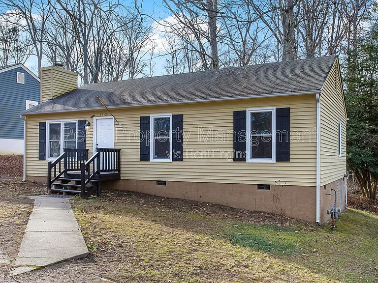 2718 Grantwood Ct — Photo 3