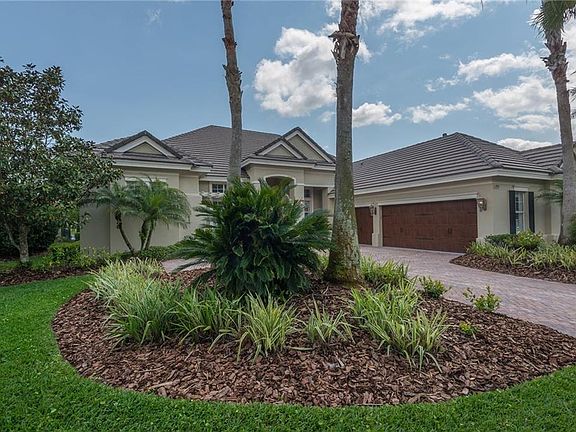 3rd image of 11929 Royce Waterford Cir