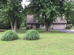 330 Windsor Pl, Brandenburg, KY 40108