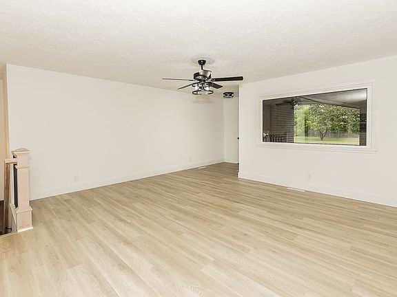 5th image of 2322 S Ohio St