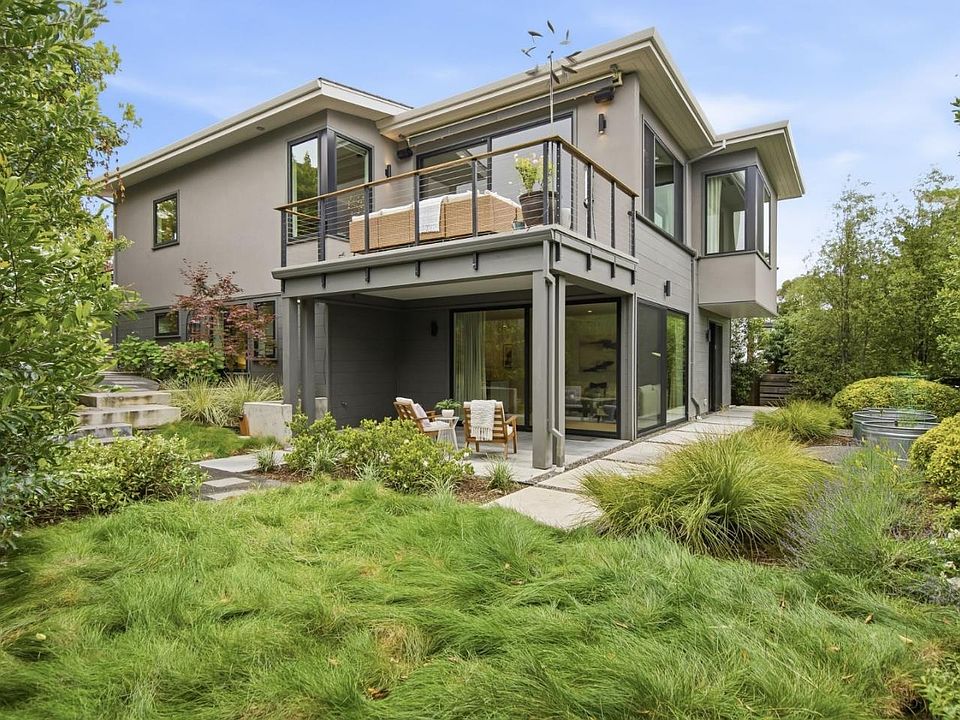 1st image of 69 Hilltop Dr