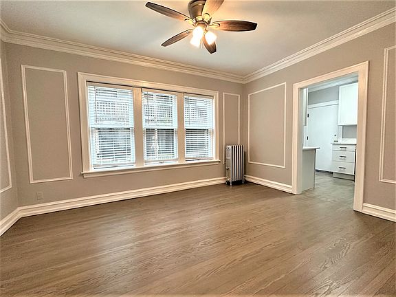 4th image of 1352 W Carmen Ave APT 3S