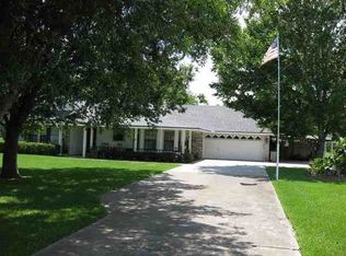 2370 Reins Rd, Beaumont, TX 77713