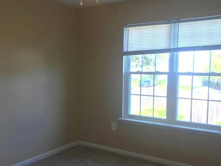 4026 Bluebird Dr — Photo 4