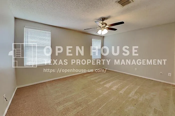 733 Tuscany Trl — Photo 7
