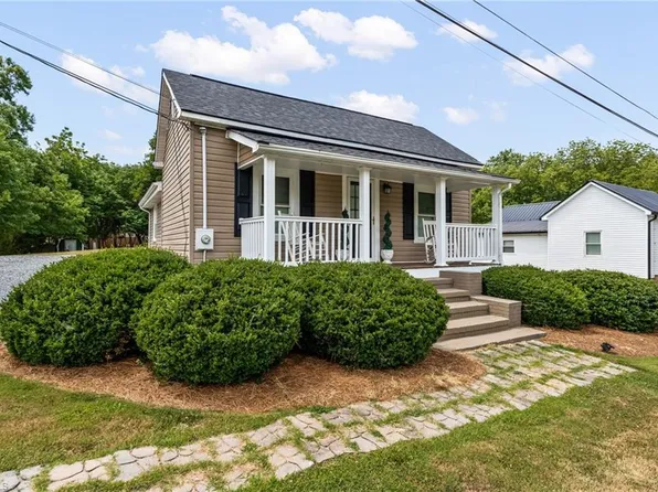 117 Sunset Dr, Randleman, NC 27317