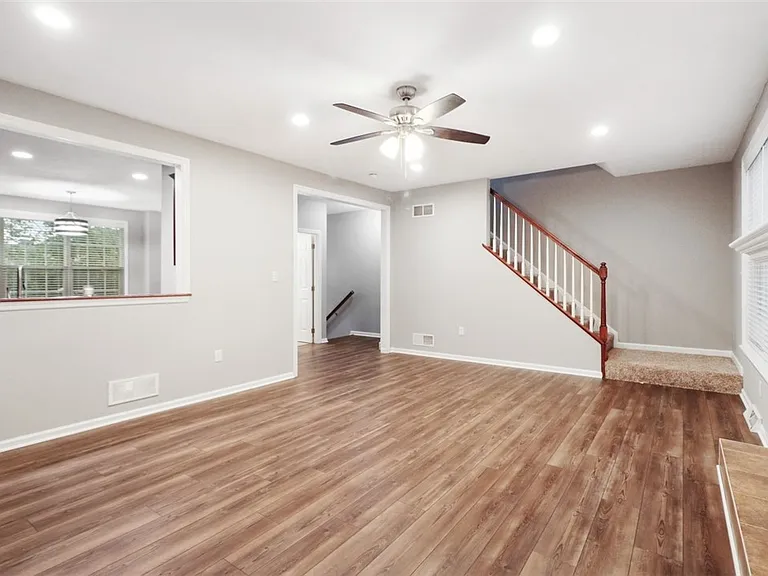 10550 Cherry Grove Ct — Photo 5