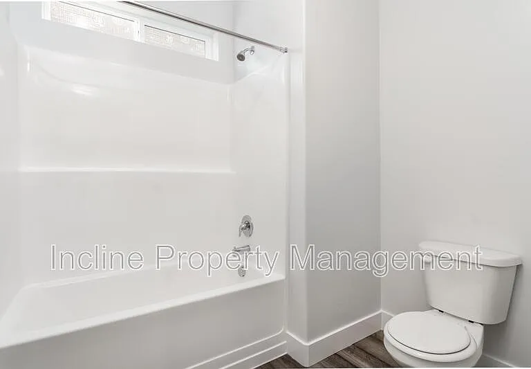 772 N 260 W — Photo 15