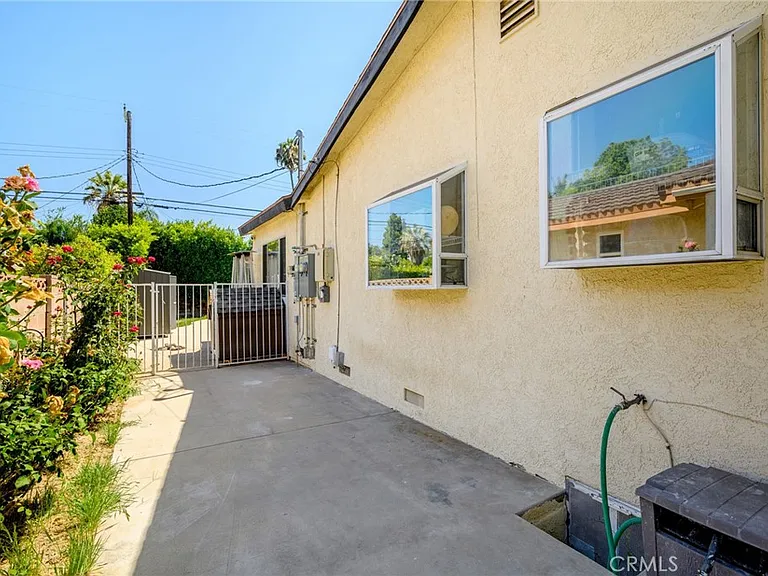 16034 Liggett St — Photo 15