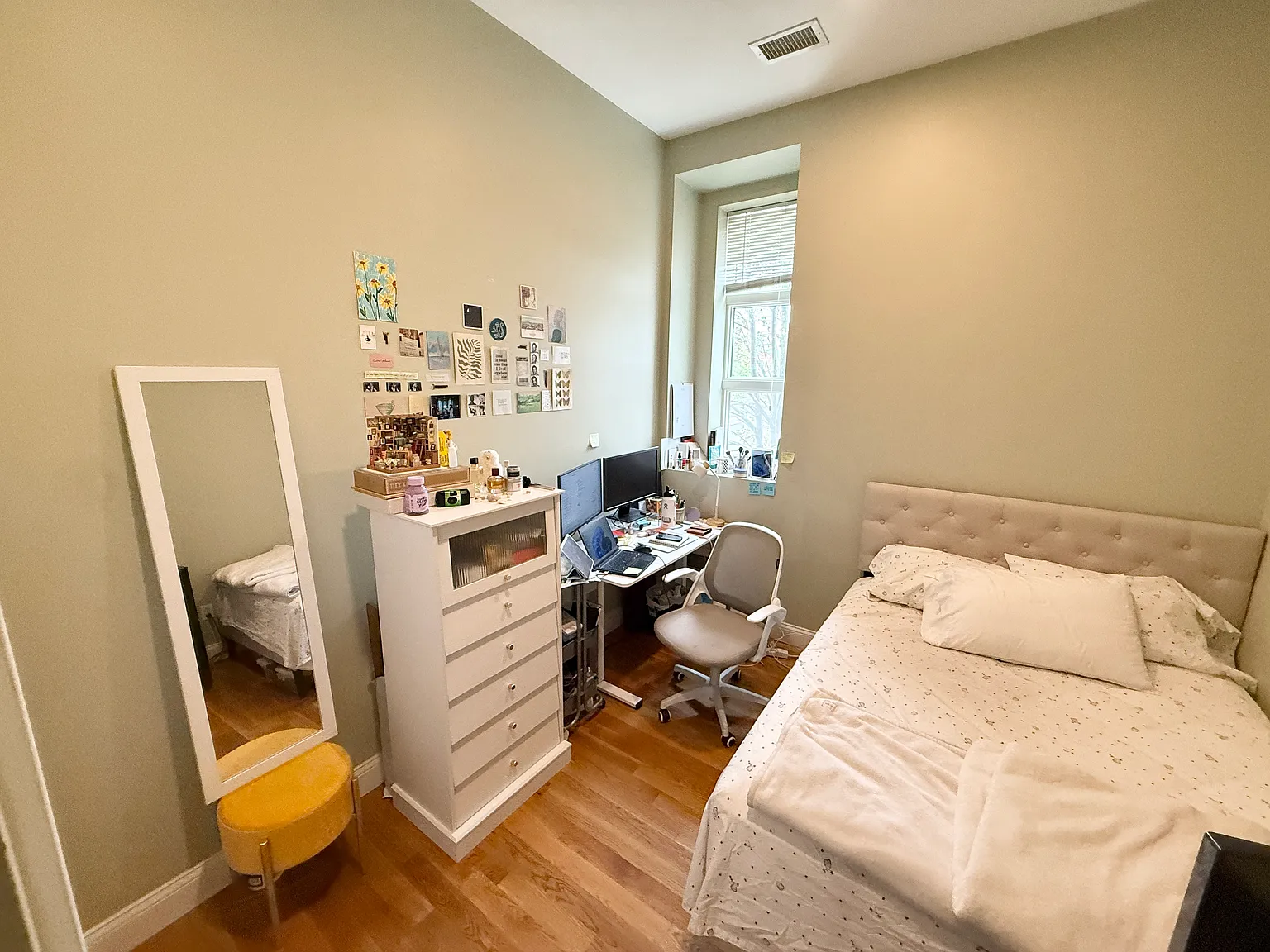 3 bed, 9999 sqft, $3,475 — Photo 4
