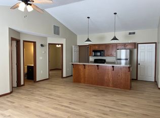 704 Vattier St, Manhattan, KS 66502