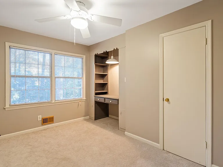 415 Amberidge Trl — Photo 14