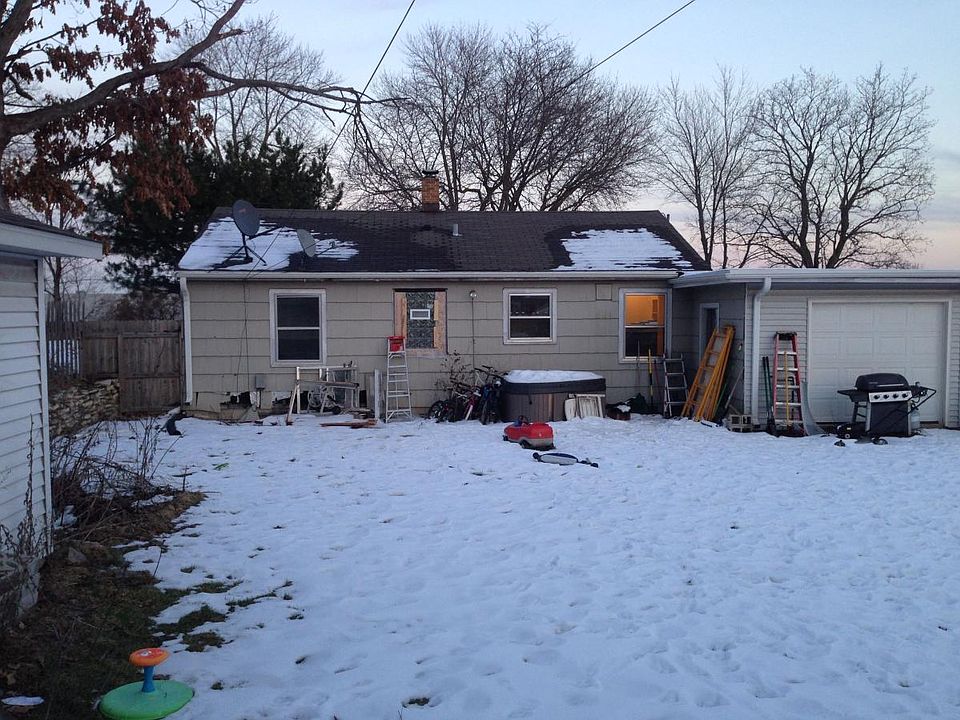 2nd image of 4861 S 6th St