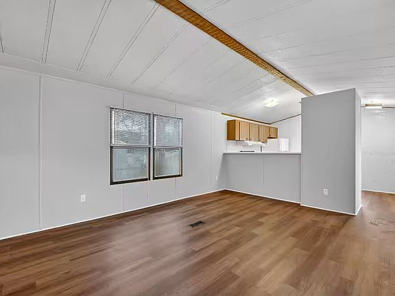 4th image of 49142 Chapman Rd #42