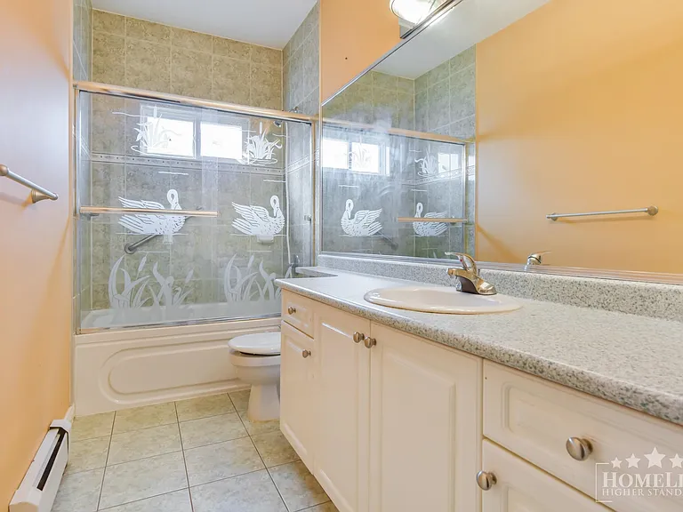 13470 65a Ave #UPPER HOUSE — Photo 19
