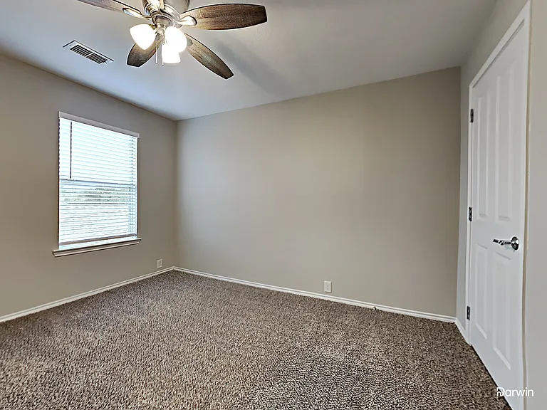 1002 Honeysuckle Vine Dr — Photo 15
