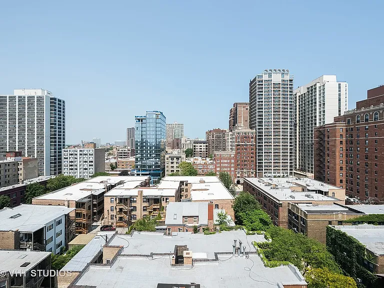 450 W Briar Pl #11M — Photo 13