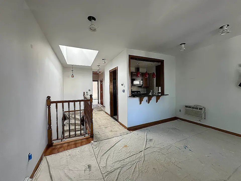 107 E 4th St #2