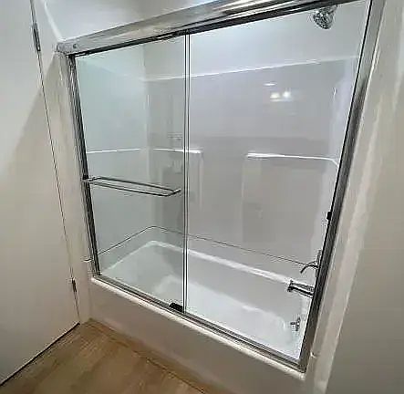 4th image of 1140 N Clark St #211