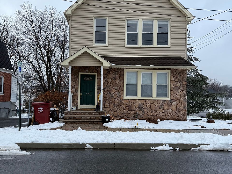 68 Entwistle Ave