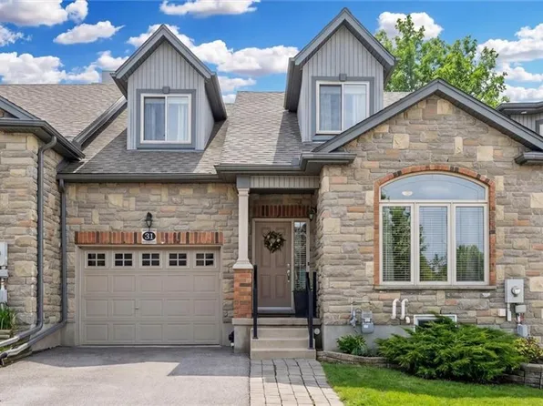 31 Pamela Ln, Cambridge, ON N1R 8P7