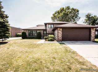 7237 W 78th St, Bridgeview, IL 60455