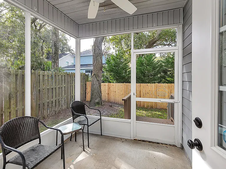 115 Maple St — Photo 20