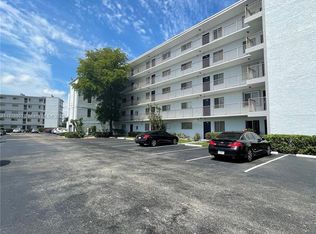 8610 N Sherman Cir APT 406, Hollywood, FL 33025