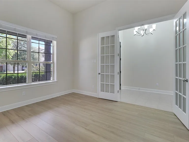 3009 Silvergrass Cv — Photo 15
