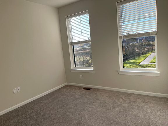 2nd image of 43470 Stonewood Crossing Ter #43470
