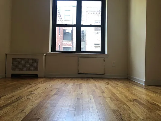 Rented by One New York Realty Inc | media 5