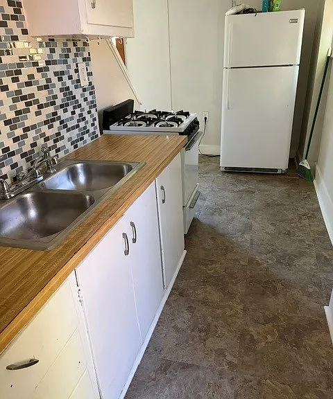 610 Kennedy Rd #2 — Photo 3