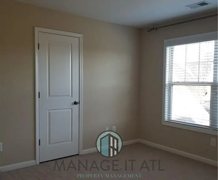 3673 Fallen Oak Dr — Photo 24