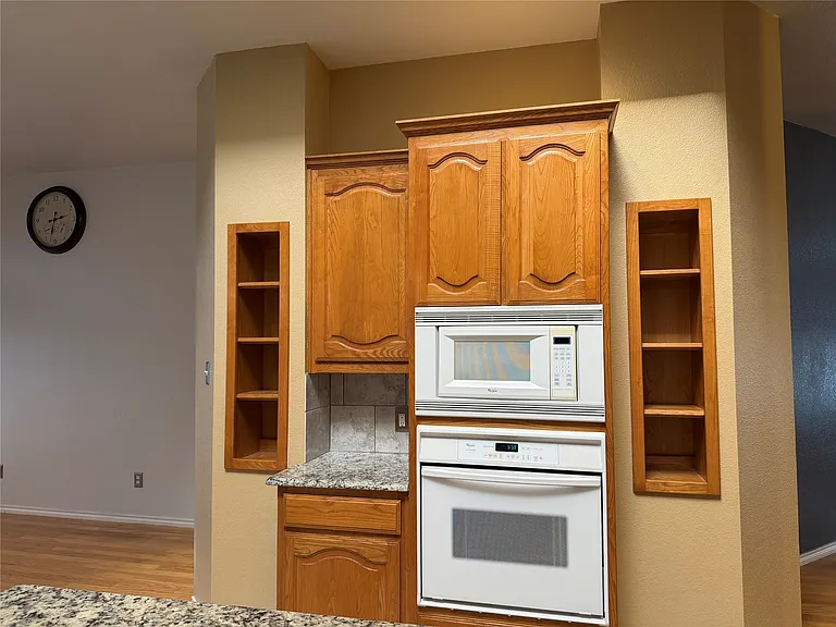 8617 Shadow Trace Dr — Photo 24