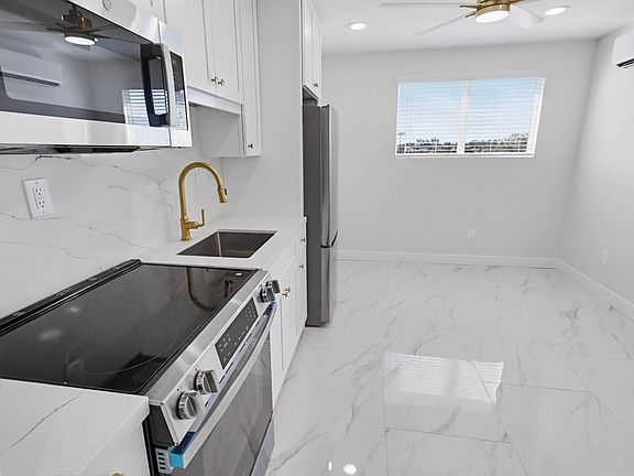 3rd image of 4625 Wendell St #2