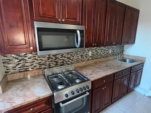 51 Main St #3R, Yonkers, NY 10701