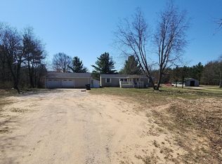 2257 E Skeels Rd, Holton, MI 49425