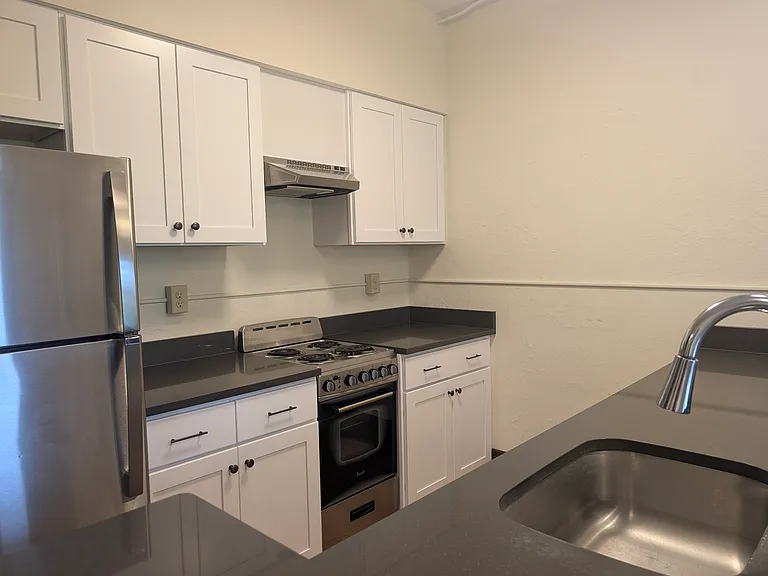 The Residences at Linwood Manor — Photo 11