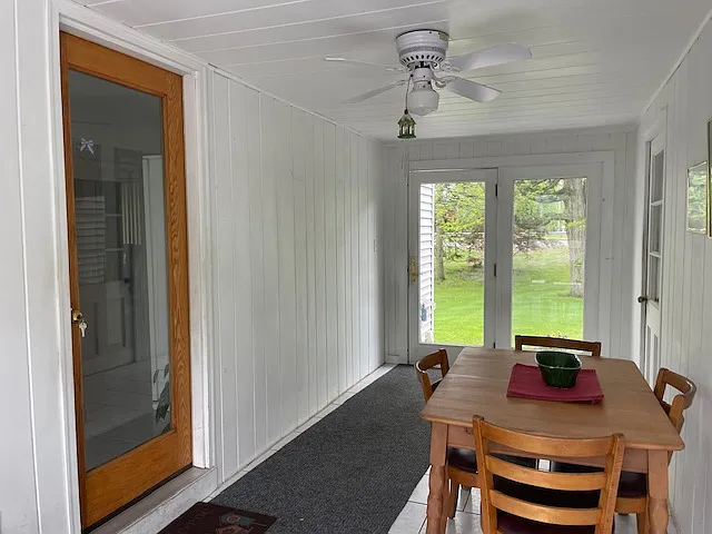 179 Derby Ave — Photo 5
