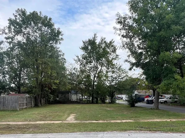 635 E Emerson St, Paragould, AR 72450