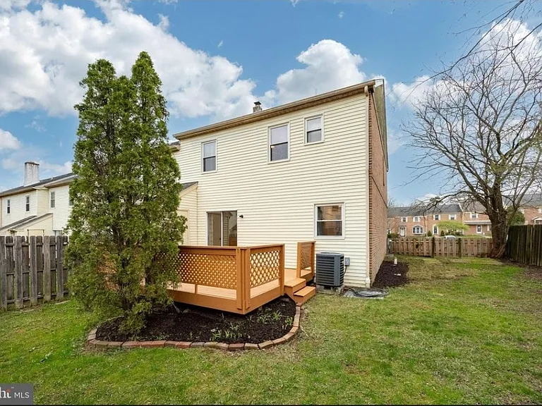 270 Grimley Rd — Photo 32