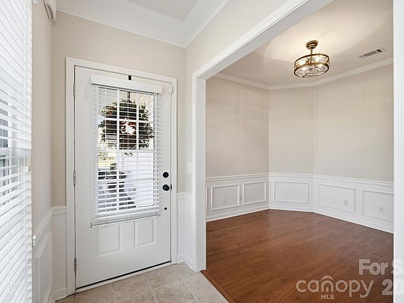 3rd image of 2047 Sweetleaf Dr