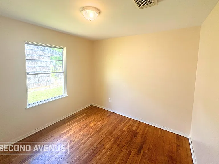 5415 Heron Dr — Photo 8