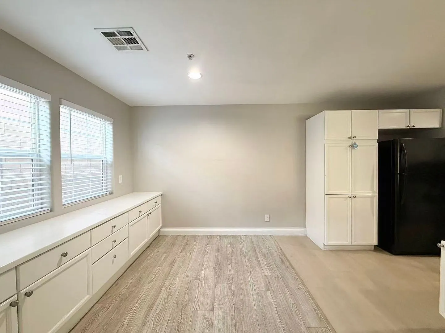 Cozy Two-story single-family house — Photo 3