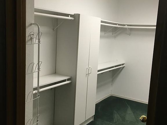 Master room walking closet