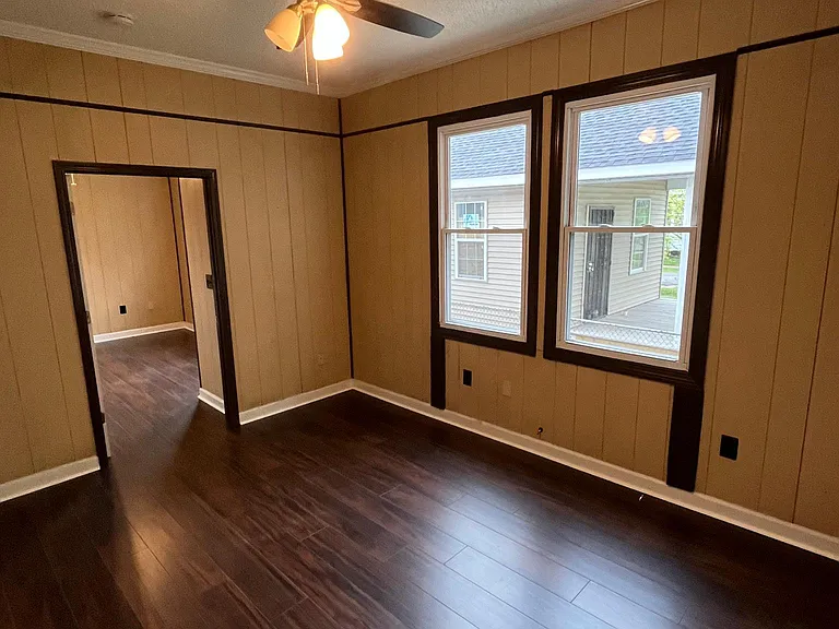 2504 Jonquil St — Photo 2
